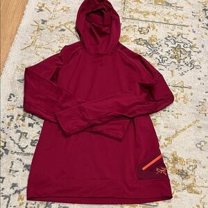 Arc'teryx Balaclava Base Layer Women's Long Sleeve Hoodie - Raspberry